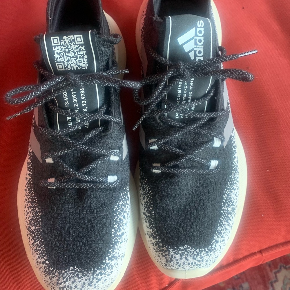 adidas Men's Black and White Knit Sneakers